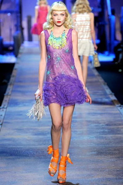 Look 34